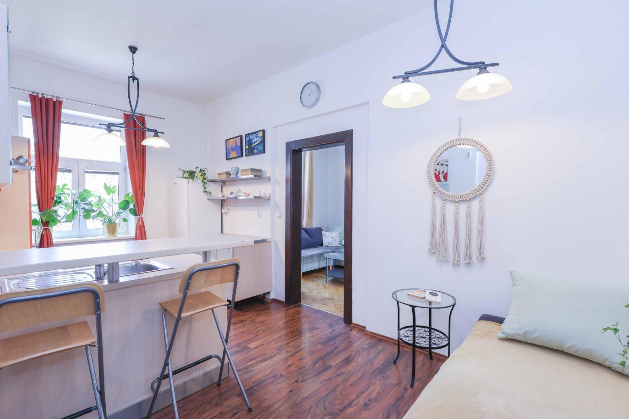 Cozy & Spacious Family Stay Near Train Station Bratislava Exterior foto